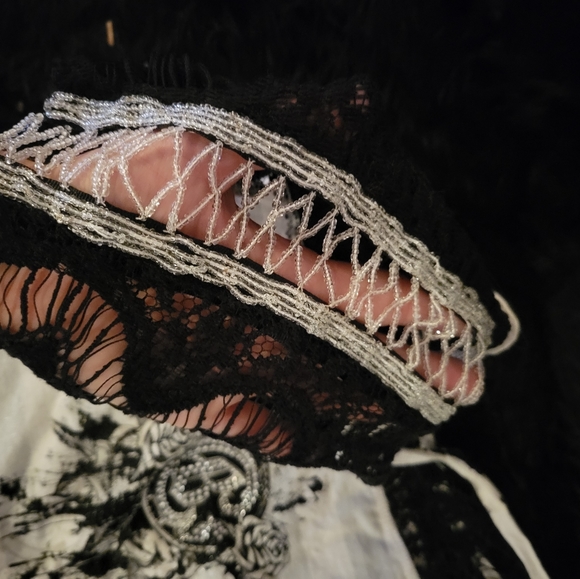 Top - Picture 2 of 3